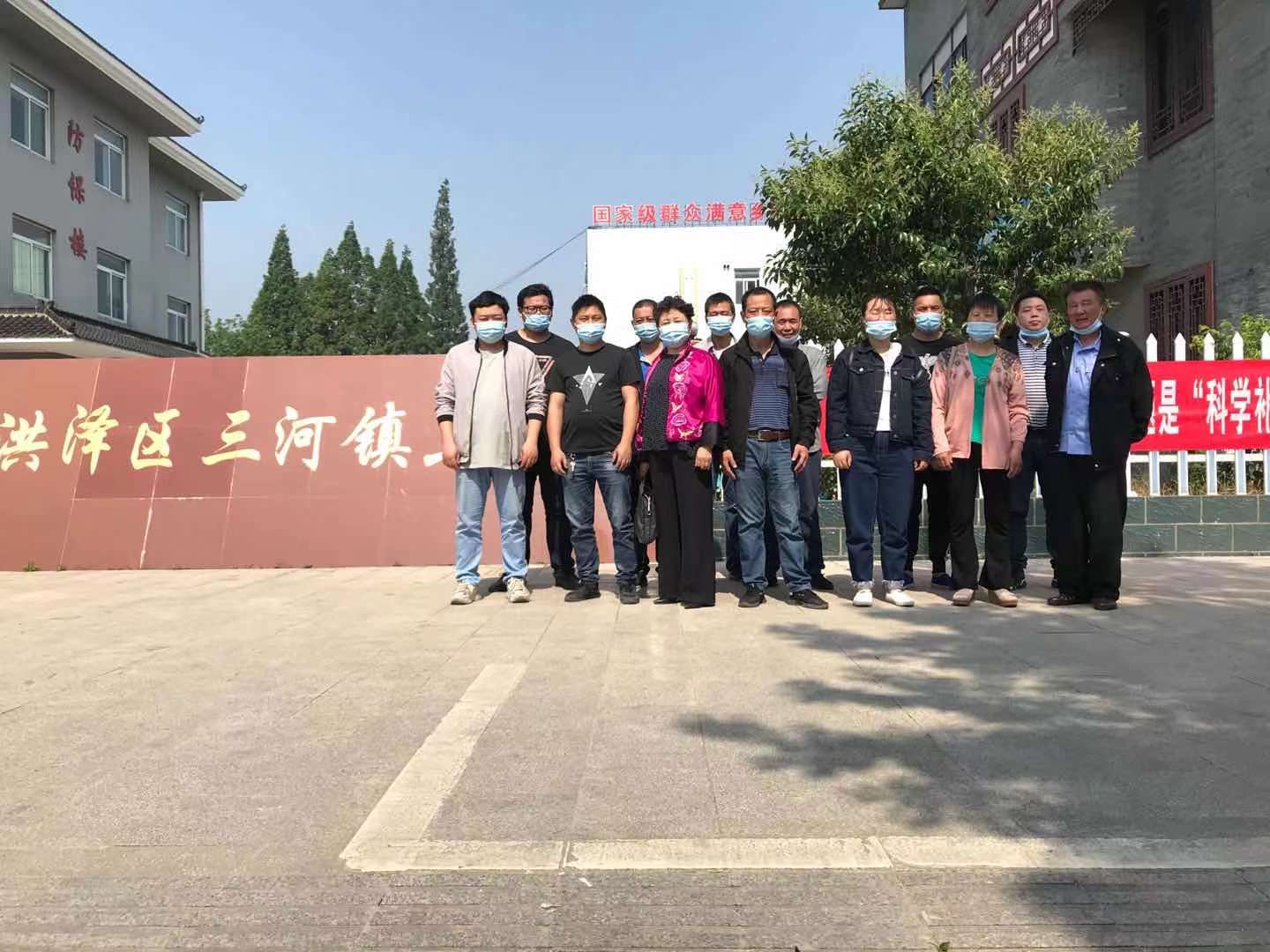 提供暖心接送專車！洪澤區(qū)三河鎮(zhèn)政府全力“護(hù)航”歐西員工疫苗接種